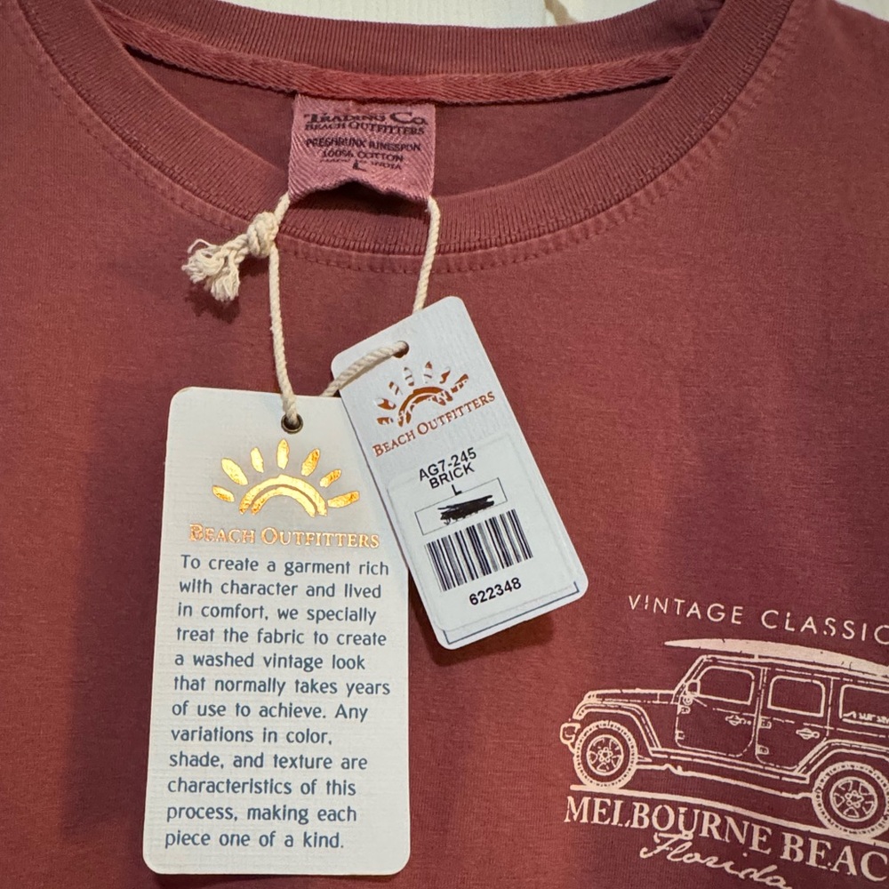 Short Sleeve Graphic T-shirt - Picture 4 of 4